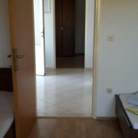 Pavic * Kuciste